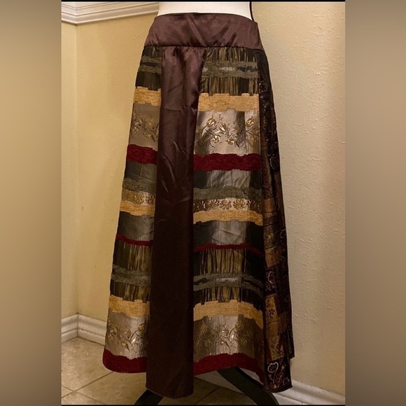 Central Falls Co Dresses & Skirts - CENTRAL FALLS Co Ladies Skirt; Size 14; Beautiful for the holidays; NWOT.